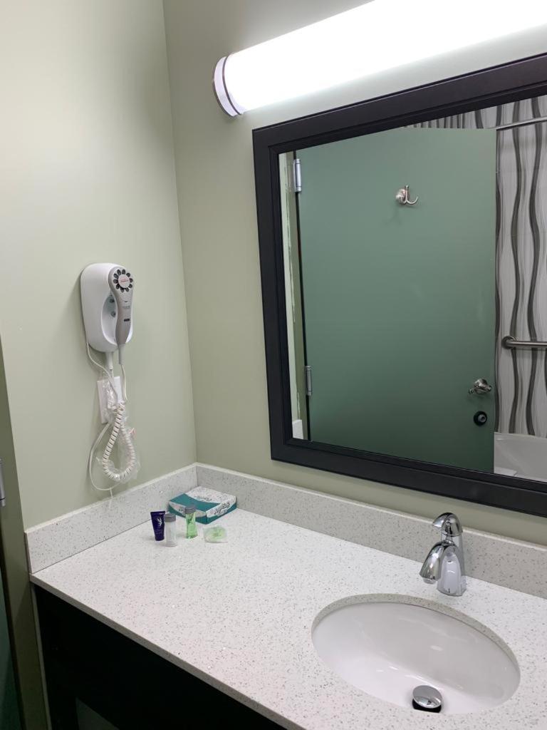 Quality Inn Queens New York Exterior foto